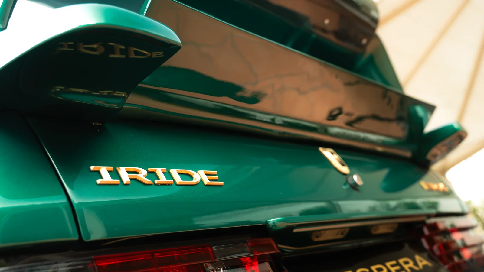 Iride — ala posteriore